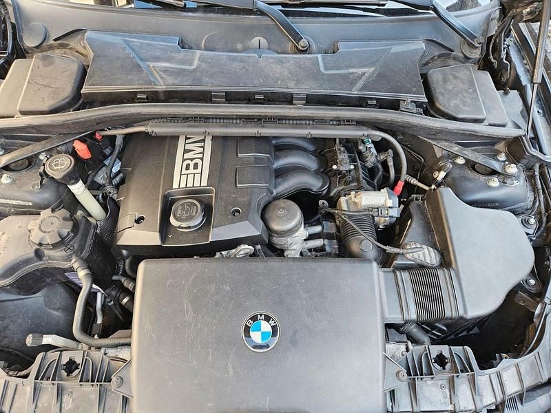 Gebraucht BMW 116 122 PS (89 kW) 2010 Schwarz Kleinwagen