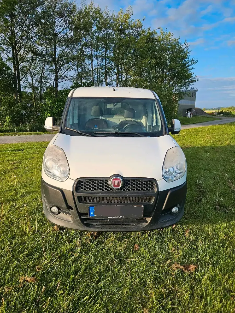 Gebraucht Fiat Doblò 89 PS (65 kW) 2012 Weiß Van / Kleinbus