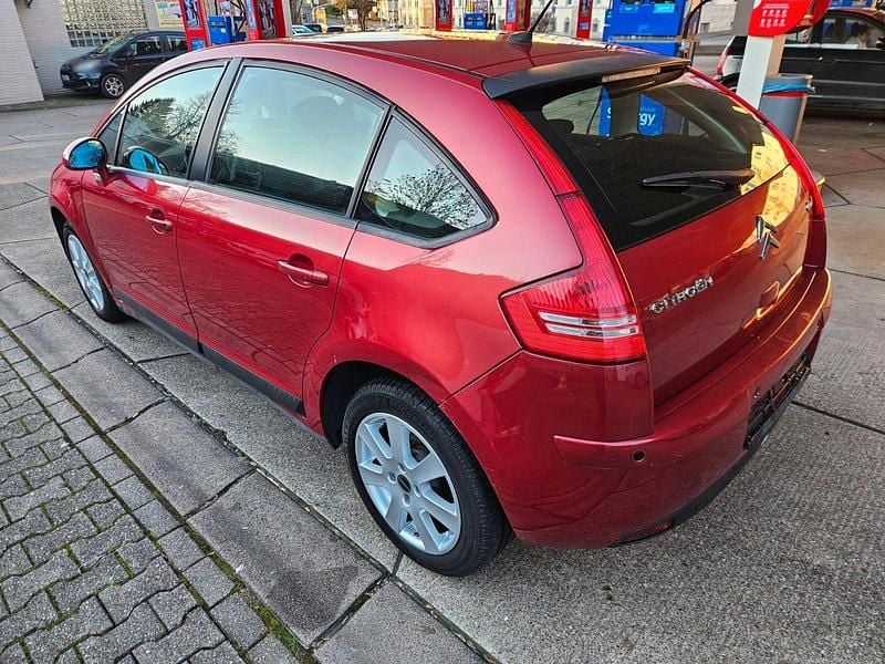 Gebraucht Citroën C4 Comfort 109 PS (80 kW) 2005 Rot Limousine