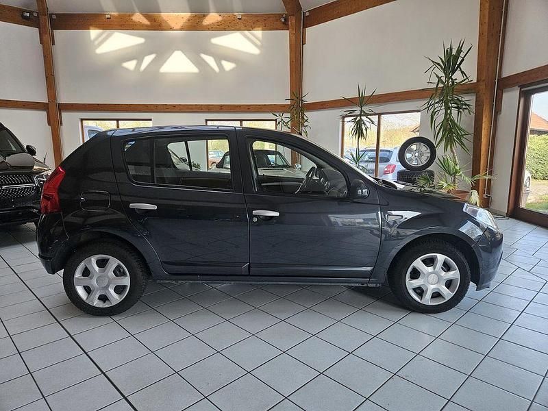 Gebraucht Dacia Sandero 88 PS (64 kW) 2008 Grau Kleinwagen