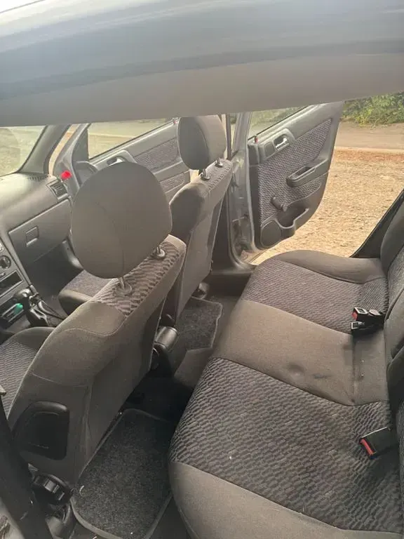 Gebraucht Opel Astra 101 PS (74 kW) 2001 Silber Limousine