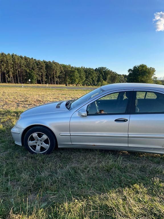 Gebraucht Mercedes C200 163 PS (119 kW) 2005 Silber Limousine
