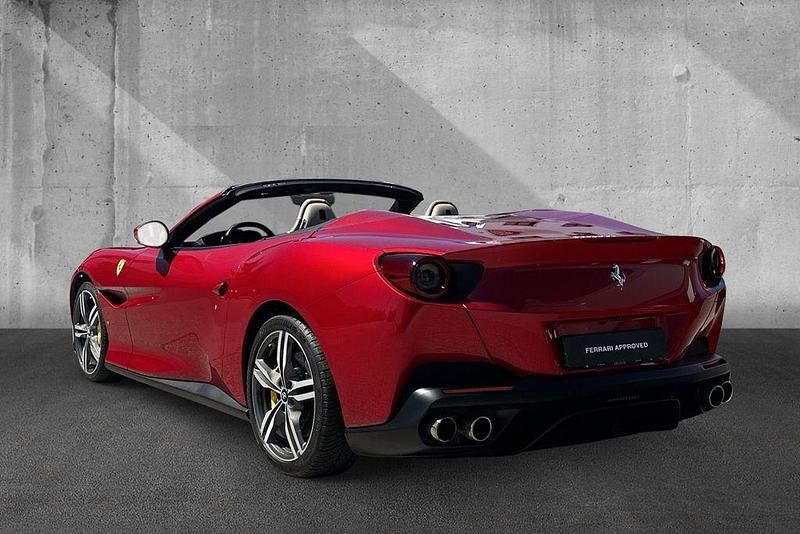 Gebraucht Ferrari Portofino 600 PS (441 kW) 2019 Rot Cabrio