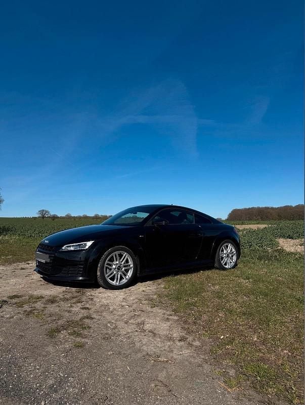 Używany Audi TT S-Line 179 KM (131 kW) 2016 Czarny Coupe
