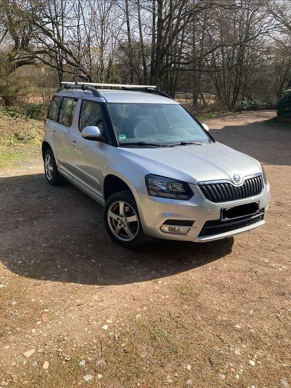 Gebraucht Skoda Yeti Ambition 122 PS (89 kW) 2014 Silber SUV