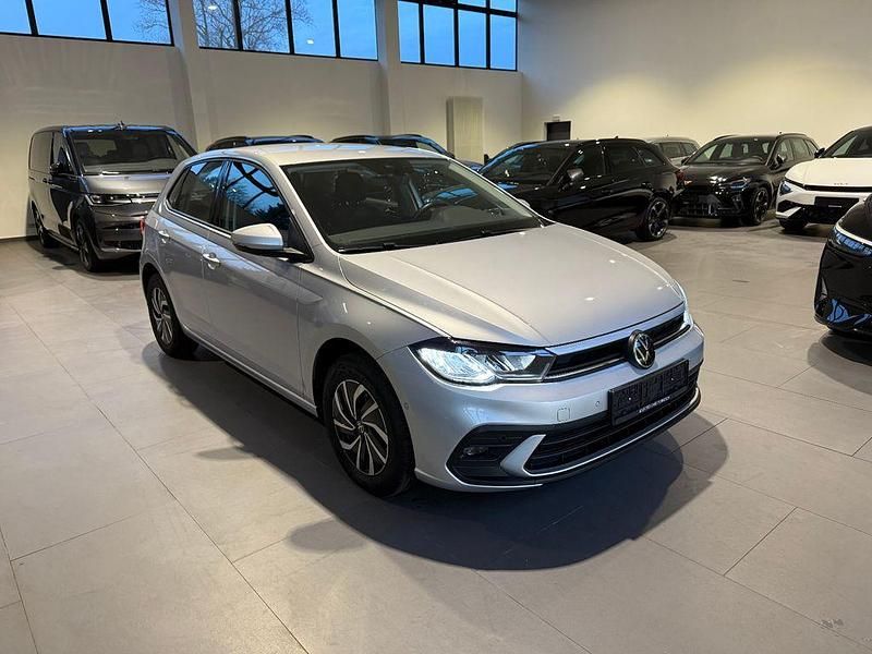 Gebraucht VW Polo Life 95 PS (69 kW) 2022 Reflexsilber Kleinwagen