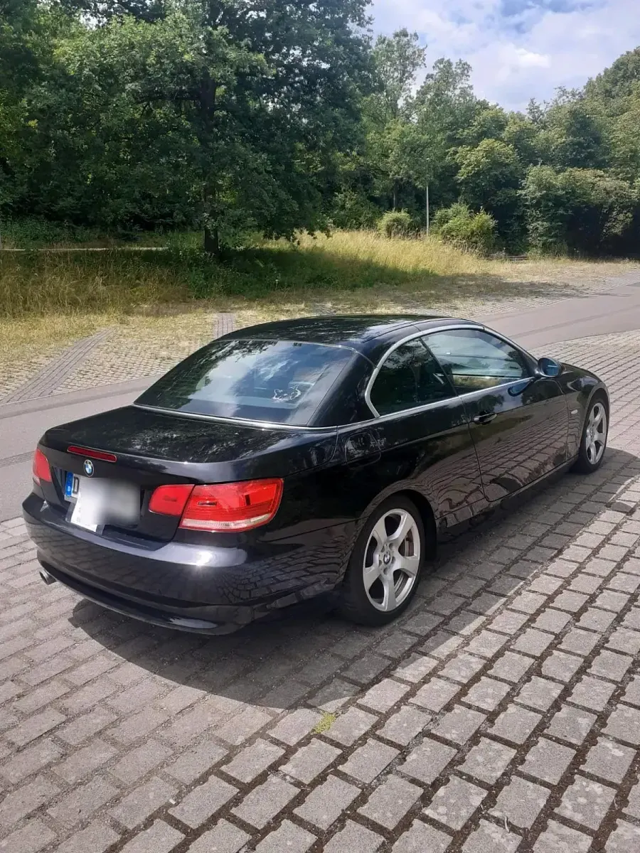 Gebraucht BMW 320 170 PS (125 kW) 2026 Schwarz Cabrio