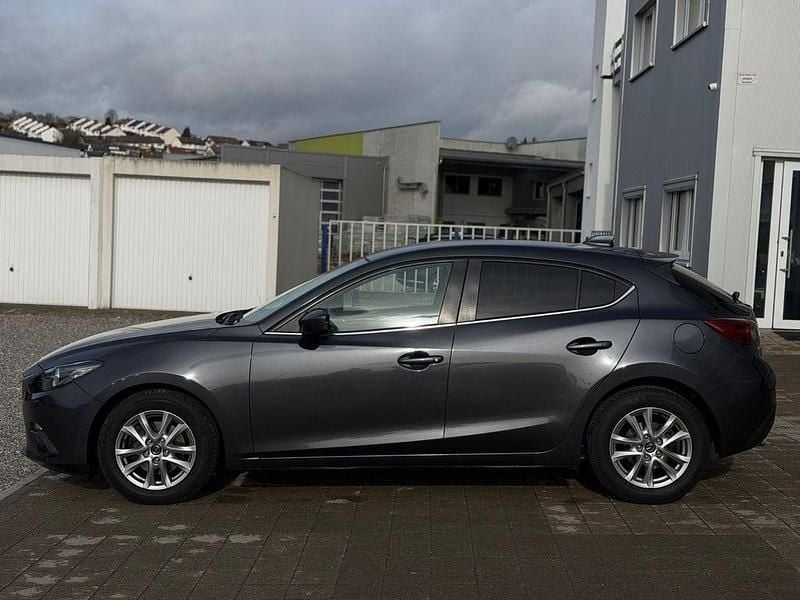 Gebraucht Mazda 3 Center-Line 150 PS (110 kW) 2015 Meteor grey Limousine