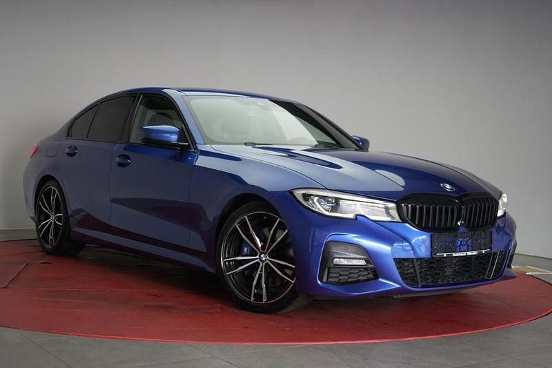 Blau Gebraucht 2021 BMW 330 M Sport Limousine | 33.990 € (Etwas zu teuer) - Bild 1/4
