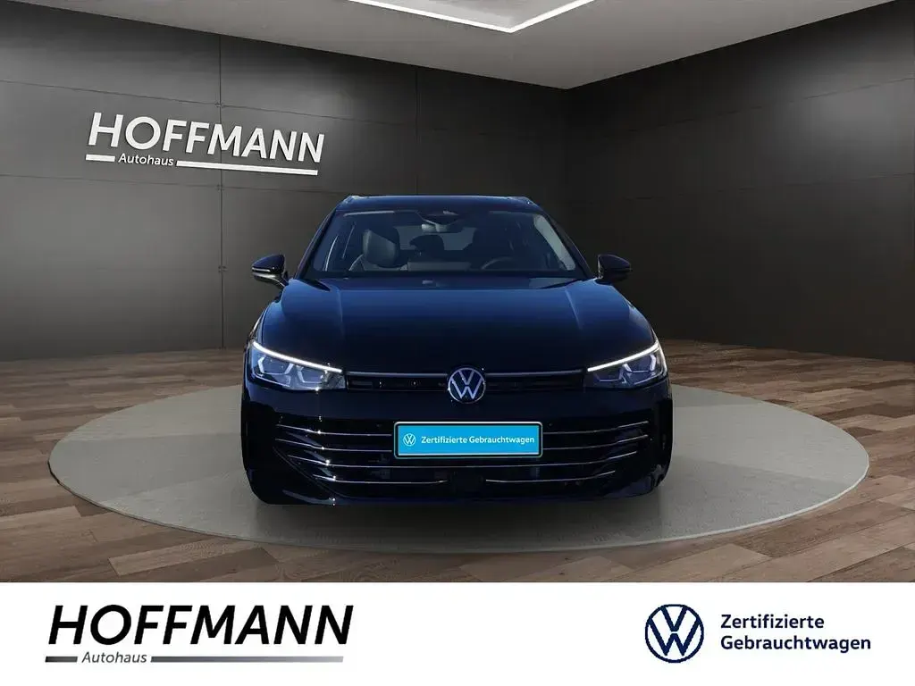 Gebraucht VW Passat Elegance 177 PS (130 kW) 2026 Schwarz Kombi