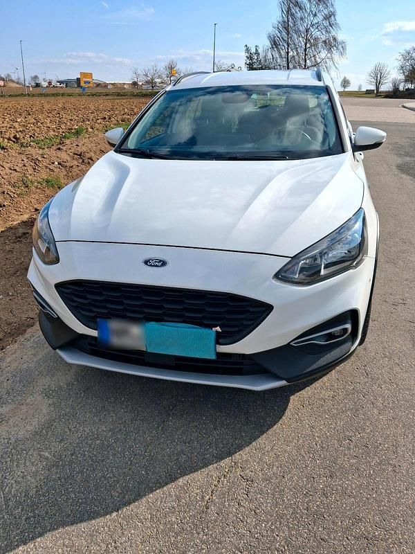 Gebraucht Ford Focus Active 120 PS (88 kW) 2020 Weiß Kombi