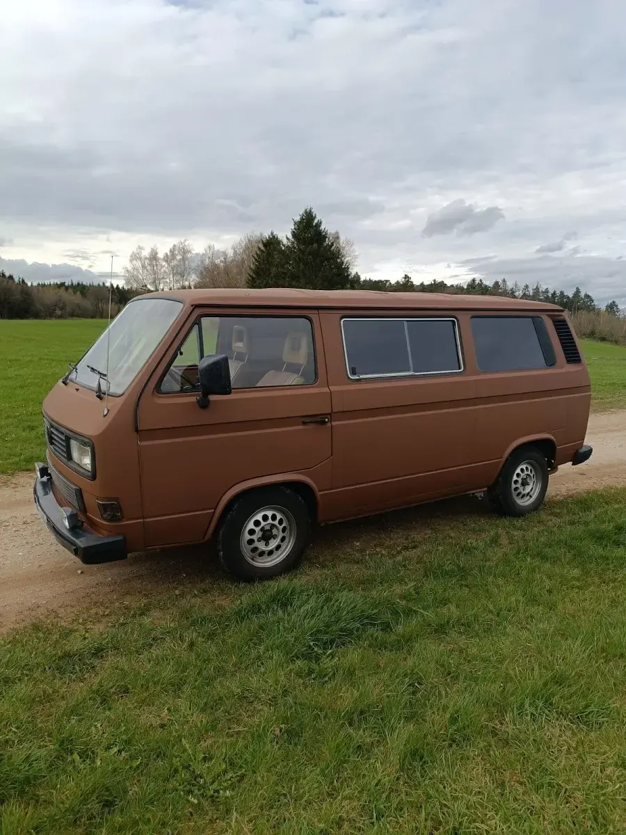 Używany VW Multivan 98 KM (72 kW) 1989 Brązowy Minivan