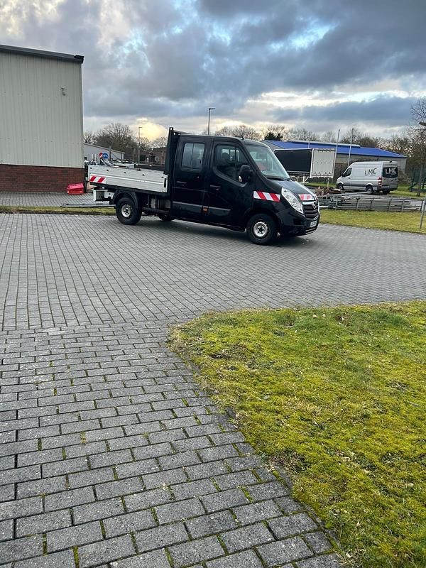 Gebraucht Opel Movano 125 PS (91 kW) 2012 Schwarz Van / Kleinbus