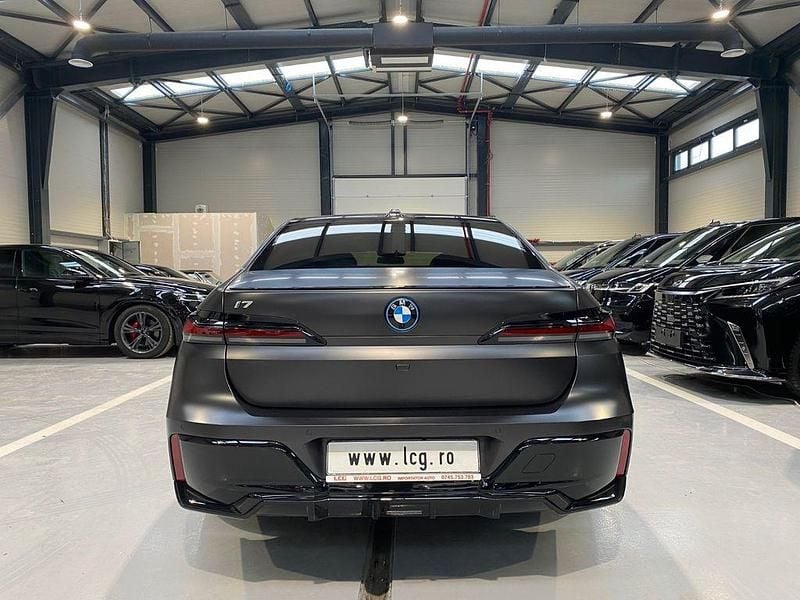 Gebraucht BMW i7 400 kW (544 PS) 2024 Grau Limousine