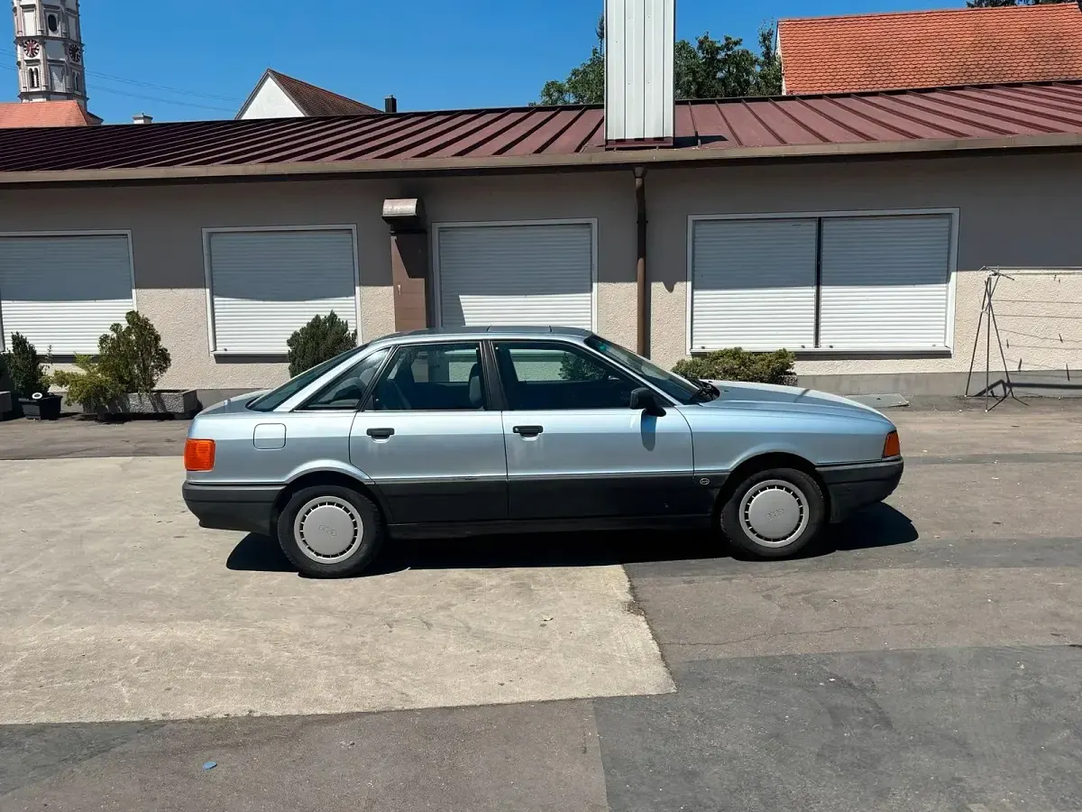 Gebraucht Audi 80 90 PS (66 kW) 1990 Silber Limousine