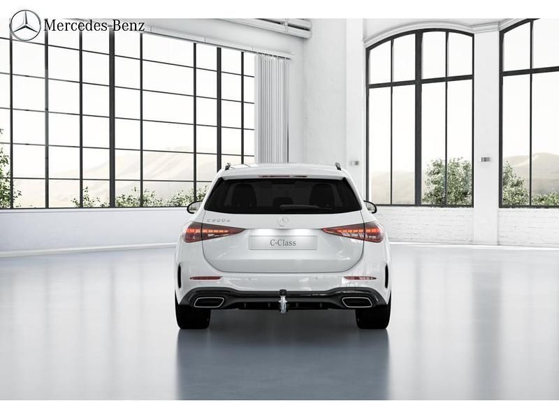 Gebraucht Mercedes C200 AMG 163 PS (119 kW) 2025 Unilack polarweiß Kombi