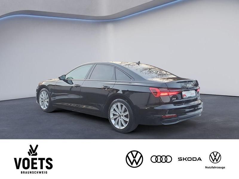 Gebraucht Audi A6 Ambiente 265 PS (194 kW) 2022 Mythosschwarz metallic Limousine