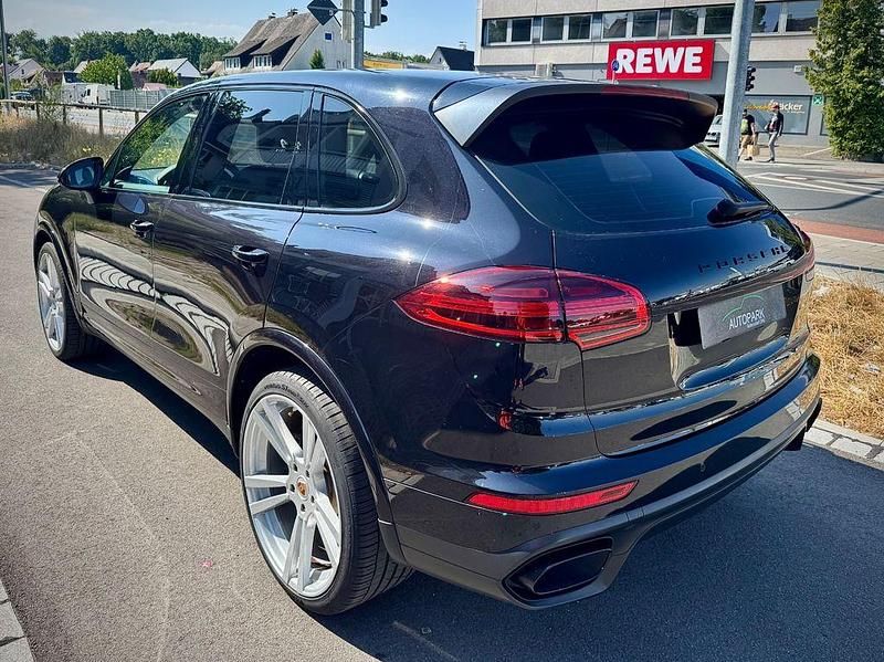 Second-hand Porsche Cayenne 262 CP (192 kW) 2015 Negru SUV