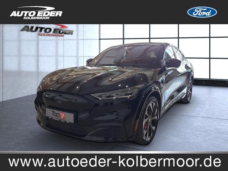 Iridiumschwarz (schwarz) Gebraucht 2022 Ford Mustang Mach-E Premium SUV | 42.880 € (Fairer Preis) - Bild 1/4