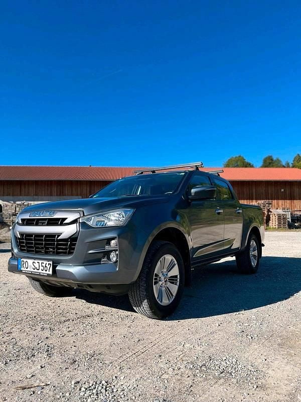 Silber Gebraucht 2021 Isuzu D-Max Limousine | 30.999 € (Guter Preis) - Bild 1/4