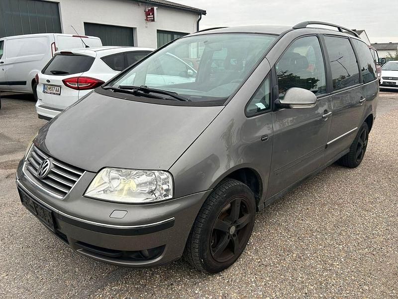 Grau Gebraucht 2009 VW Sharan Sportline Van / Kleinbus | 2.990 € (Guter Preis) - Bild 1/4