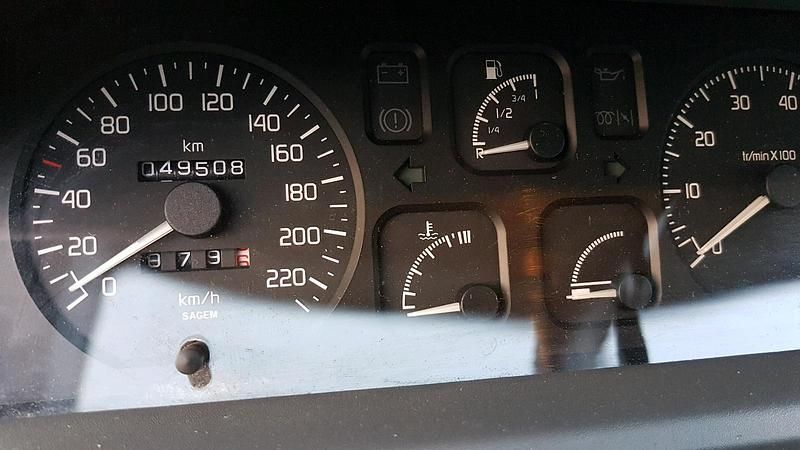 Gebraucht Renault Clio LIMITED 75 PS (55 kW) 1997 Rot Kleinwagen