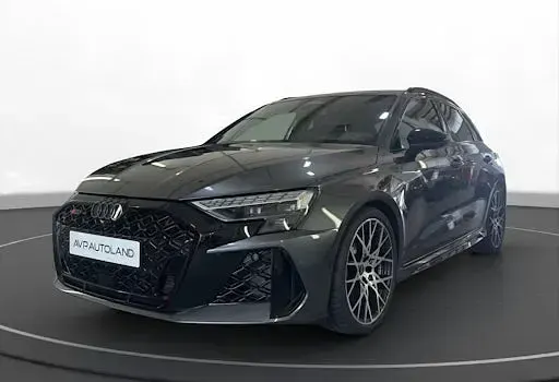 Neu Audi RS3 Sport 400 PS (294 kW) 2026 Schwarz Limousine