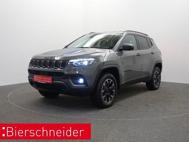 Gebraucht Jeep Compass Trailhawk 241 PS (177 kW) 2021 Grau SUV