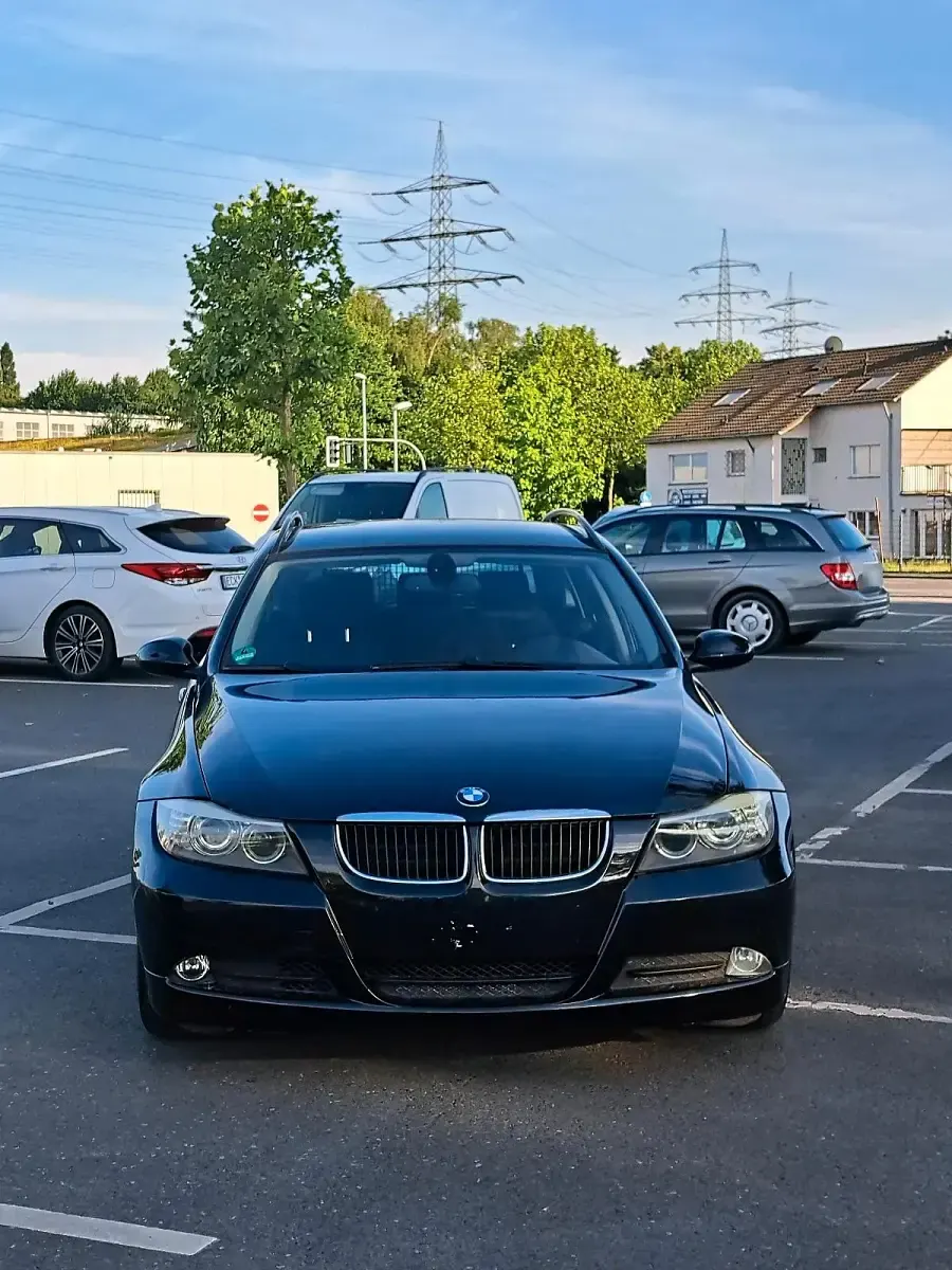 Gebraucht BMW 320 150 PS (110 kW) 2007 Schwarz Kombi