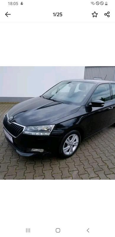 Schwarz Gebraucht 2021 Skoda Fabia Selection Limousine | 11.499 € (Superpreis) - Bild 1/4