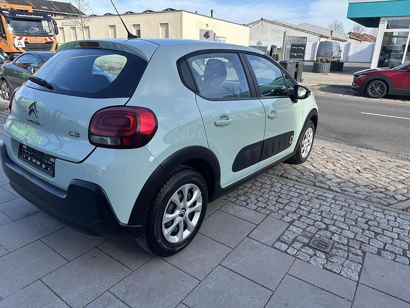 Gebraucht Citroën C3 Feel 68 PS (50 kW) 2017 Lackierung almond green Kleinwagen