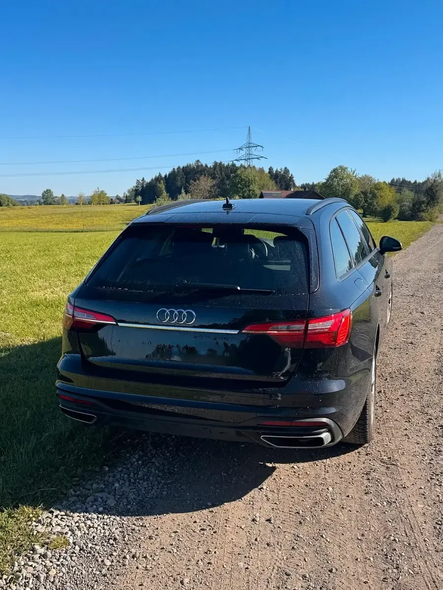 Gebraucht Audi A4 150 PS (110 kW) 2022 Schwarz Kombi