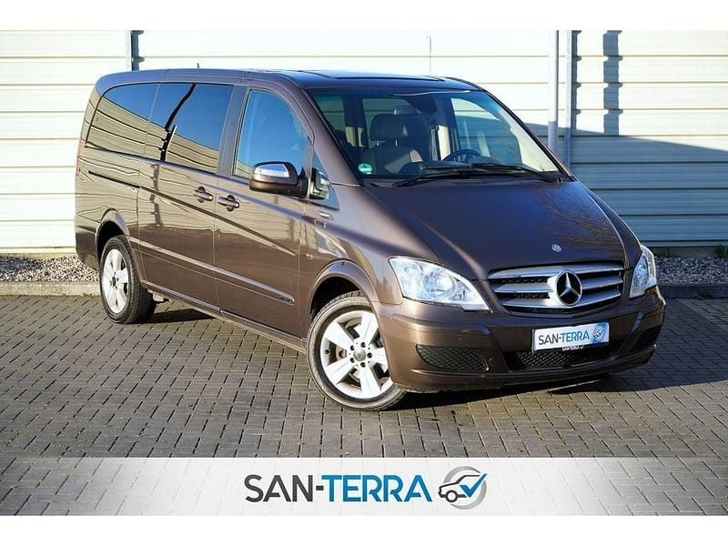 Braun Gebraucht 2011 Mercedes Viano Edition Van / Kleinbus | 14.645 € (Superpreis) - Bild 1/4