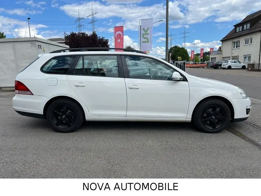 Gebraucht VW Golf VI 102 PS (75 kW) 2009 Weiß Kleinwagen