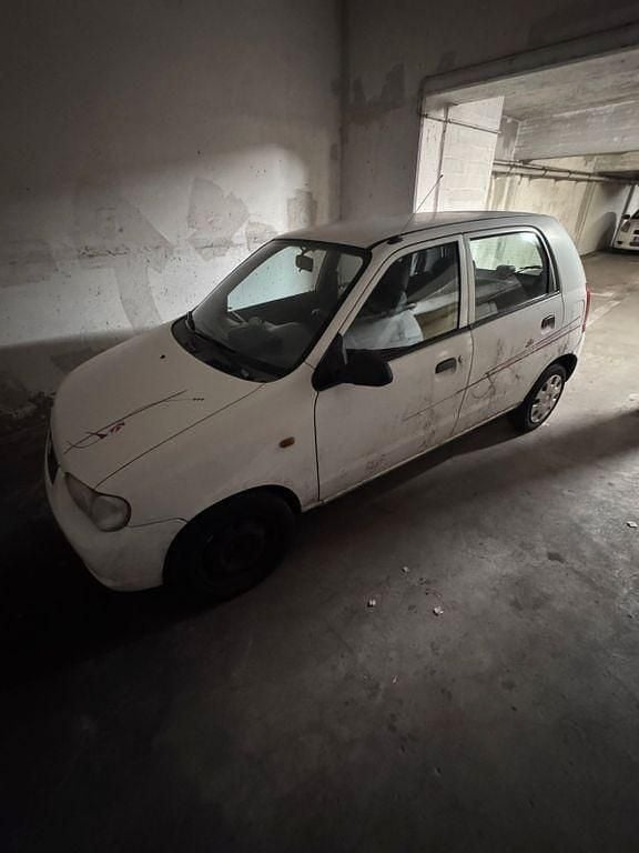 Grau Gebraucht 2003 Suzuki Alto Comfort Kleinwagen | 600 € (Superpreis) - Bild 1/4