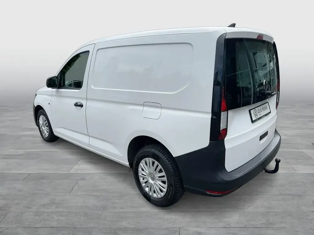 Używany VW Caddy 102 KM (75 kW) 2022 Biały Minivan