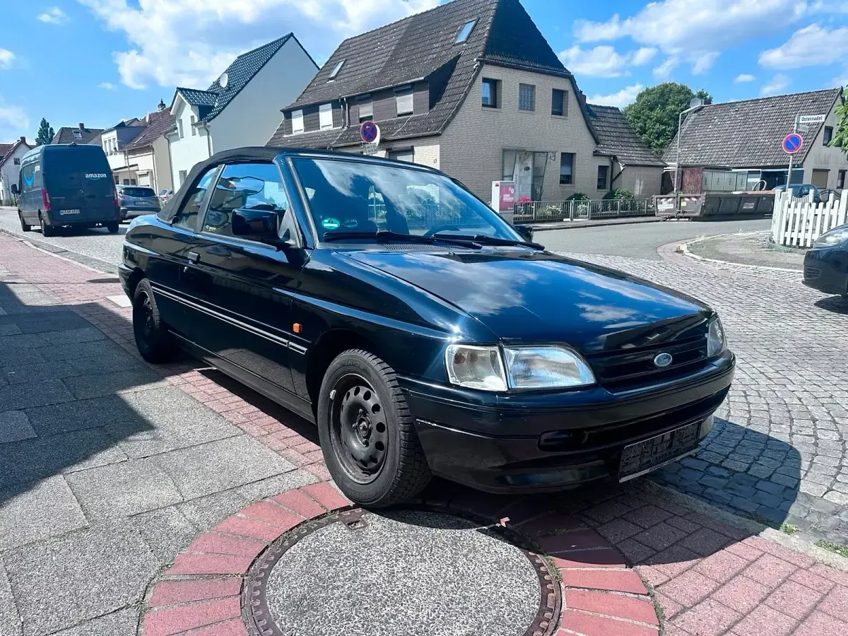 Gebraucht Ford Escort Cabriolet 104 PS (76 kW) 1991 Schwarz Cabrio
