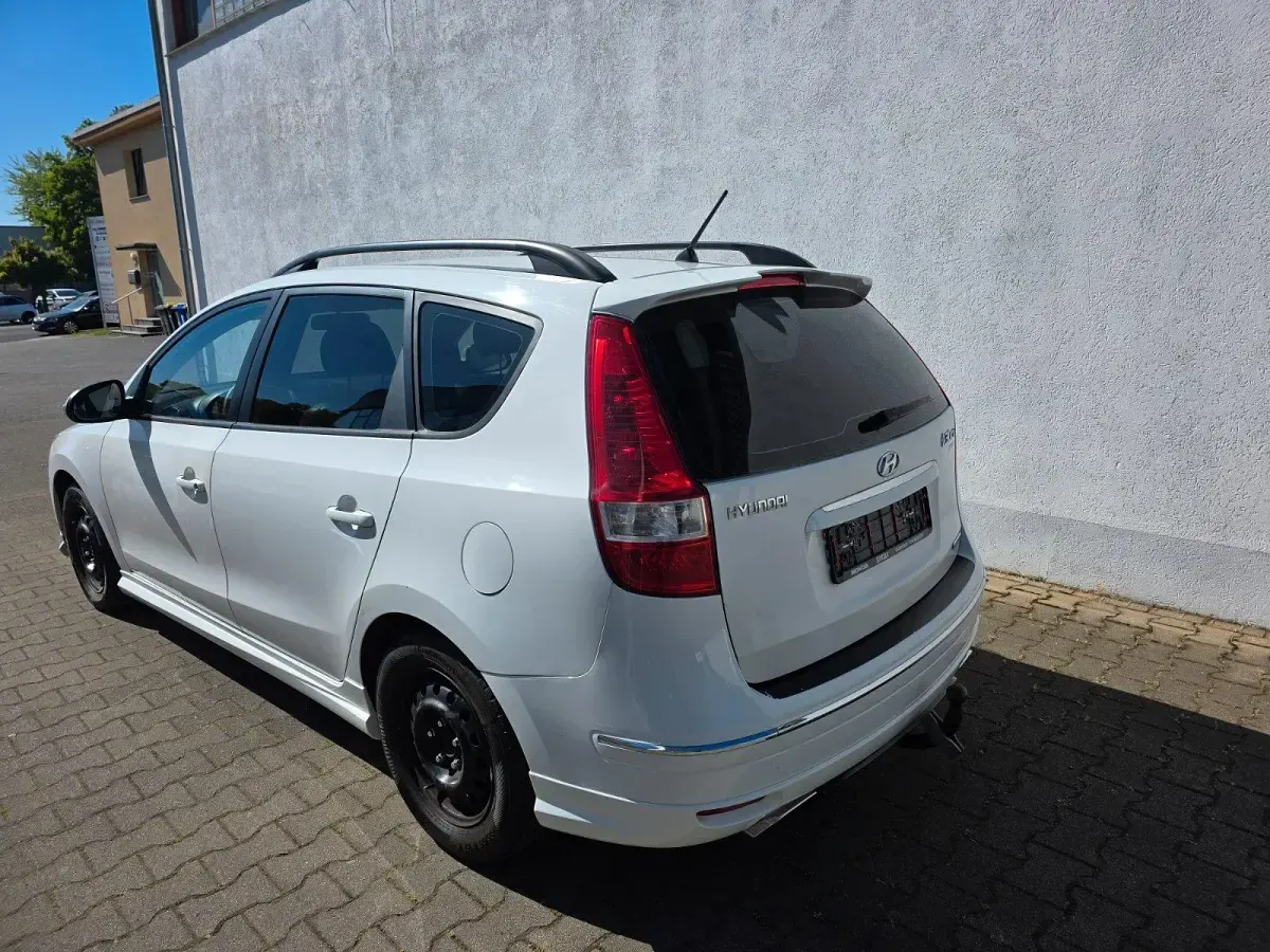 Gebraucht Hyundai i30 Sport 140 PS (102 kW) 2009 Weiß Kombi