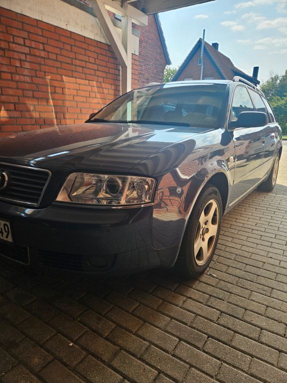 Blau Gebraucht 2003 Audi A6 Kombi | 1.800 € (Fairer Preis) - Bild 1/4