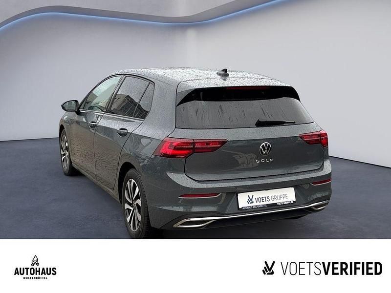 Gebraucht VW Golf VIII Active 150 PS (110 kW) 2022 Grau Limousine