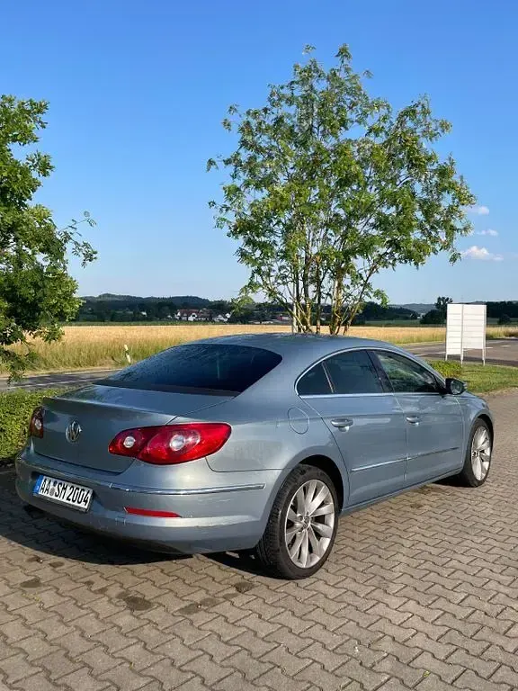 Gebraucht VW Passat 140 PS (102 kW) 2009 Blau Limousine