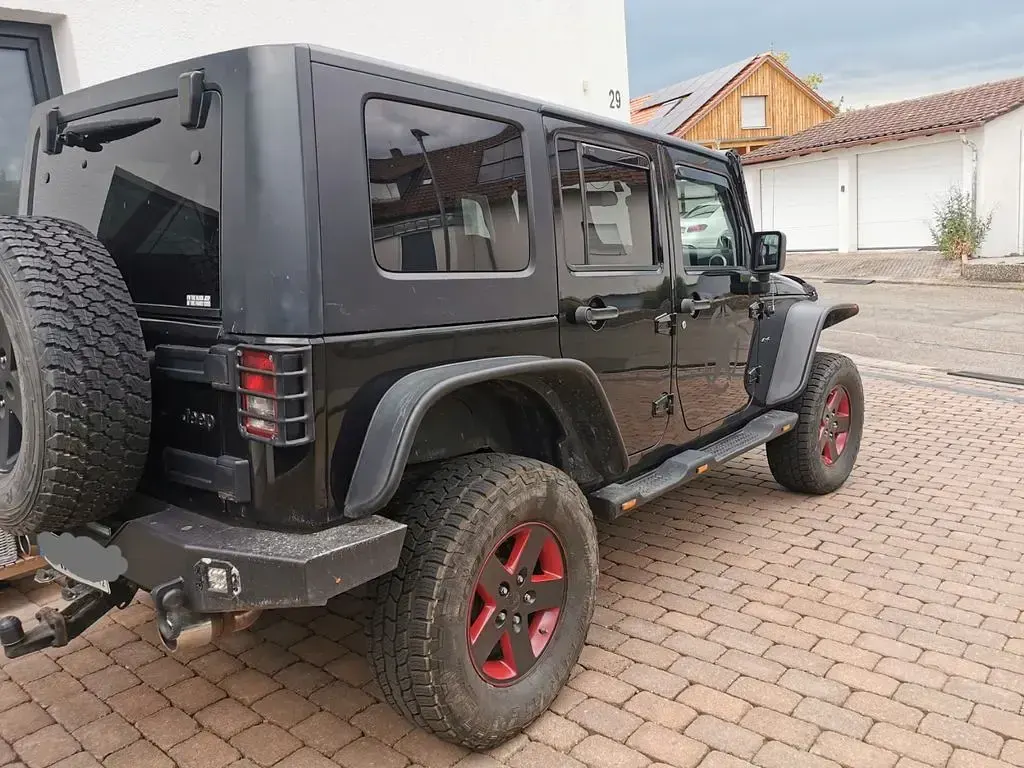Gebraucht Jeep Wrangler Unlimited 199 PS (146 kW) 2008 Schwarz SUV