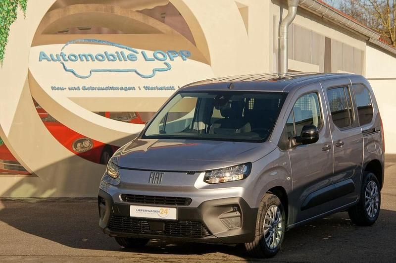 Grau Neu 2024 Fiat Doblò Van / Kleinbus | 24.890 € (Fairer Preis) - Bild 1/4