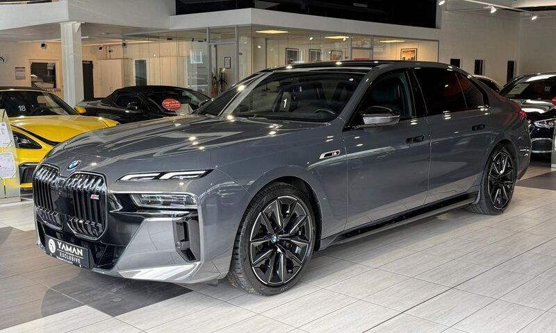 Grau Gebraucht 2024 BMW i7 Executive Limousine | 120.850 € (Guter Preis) - Bild 1/4