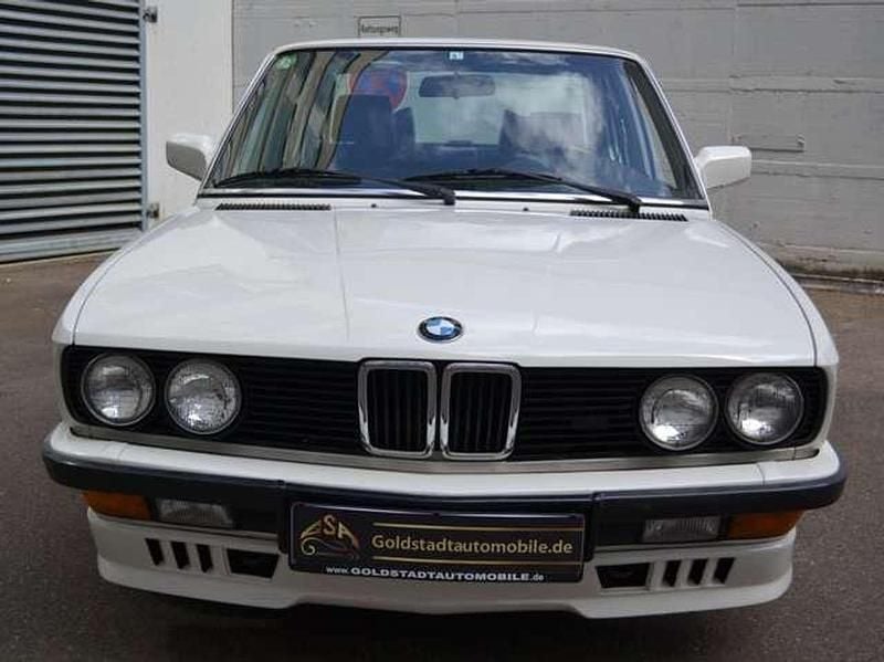 Gebraucht BMW 533 185 PS (136 kW) 1985 Weiß Limousine