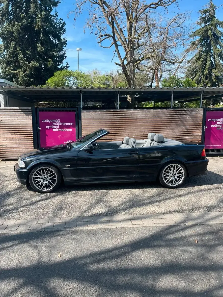 Gebraucht BMW 325 Cabriolet 192 PS (141 kW) 2002 Schwarz Cabrio