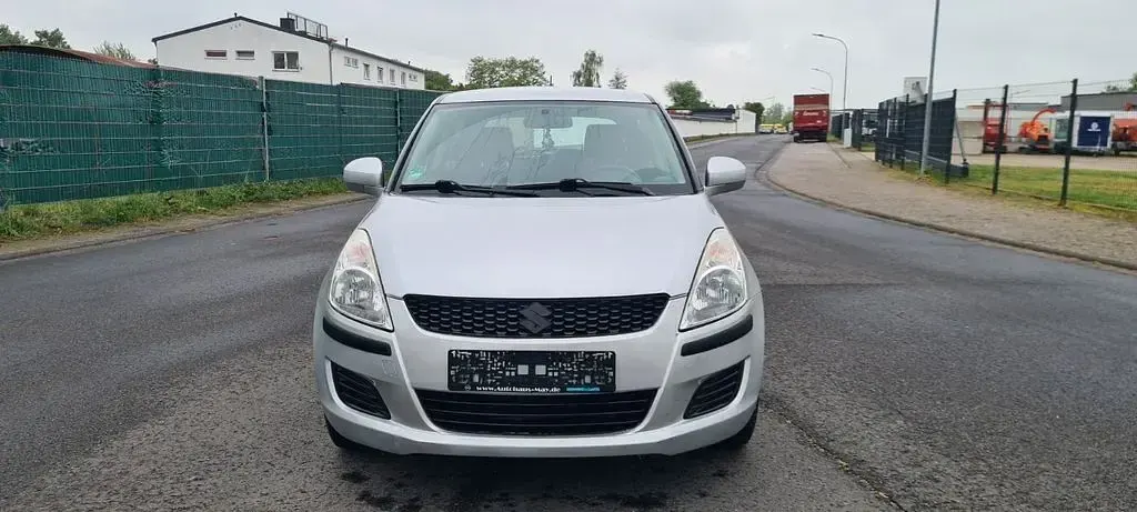 Usata Suzuki Swift Club 94 CV (69 kW) 2013 Argento Utilitaria