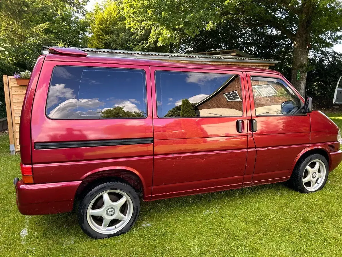 Gebraucht VW Multivan 102 PS (75 kW) 1998 Rot Van / Kleinbus