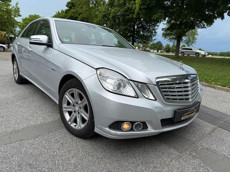 Gebraucht Mercedes E220 170 PS (125 kW) 2009 Silber Limousine
