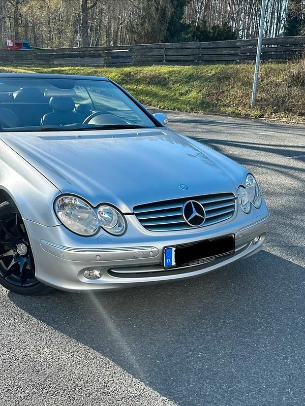 Gebraucht Mercedes CLK320 Edition 218 PS (160 kW) 2004 Silber Cabrio